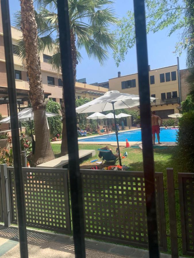 Apartamento Proximo Al Centro De 2 Dormitorios Con Piscina. Sevilla Dış mekan fotoğraf