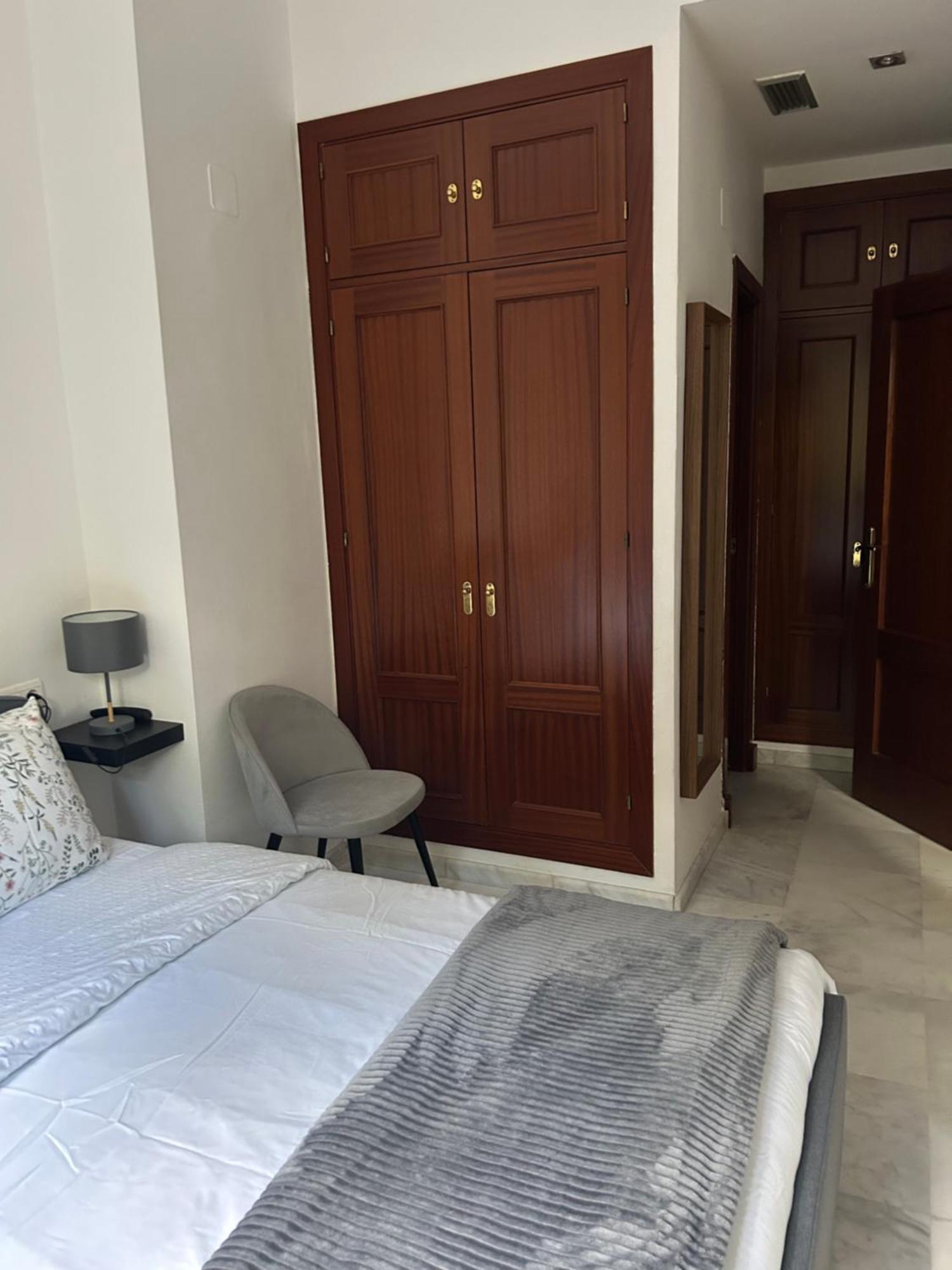 Apartamento Proximo Al Centro De 2 Dormitorios Con Piscina. Sevilla Dış mekan fotoğraf
